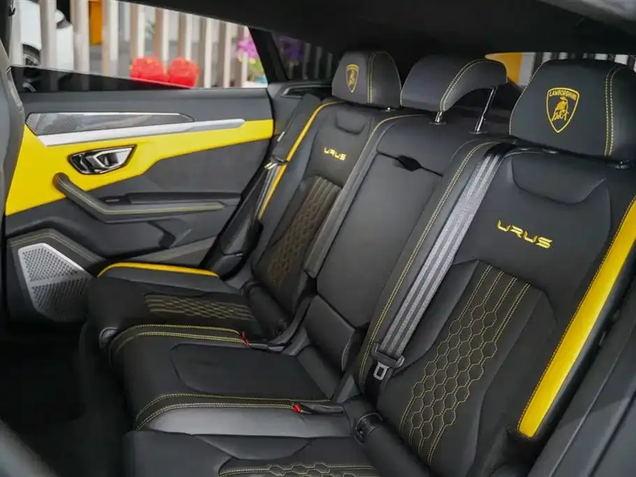 Lamborghini Urus — фото 2