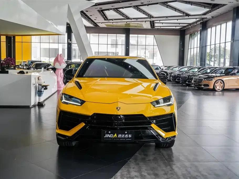 Lamborghini Urus — фото 6