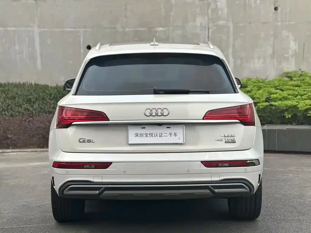Audi Q5L — фото 2
