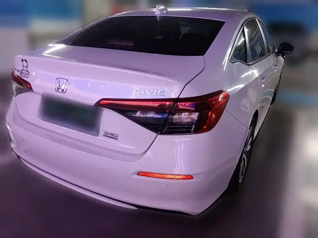 Honda Civic — фото 10