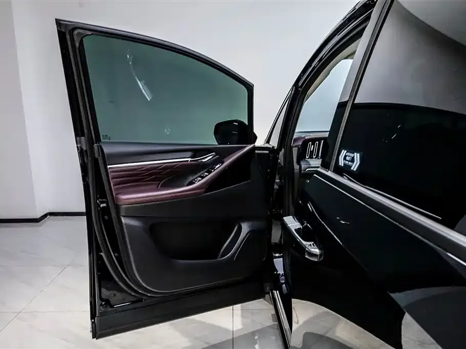 GAC Motor Trumpchi M8 — фото 4