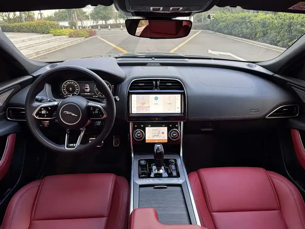 Jaguar XEL 2023 из CN, фото 7