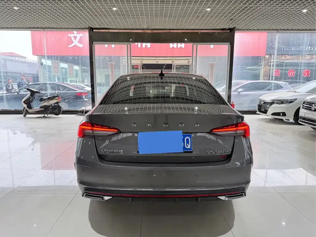 Skoda Octavia — фото 5