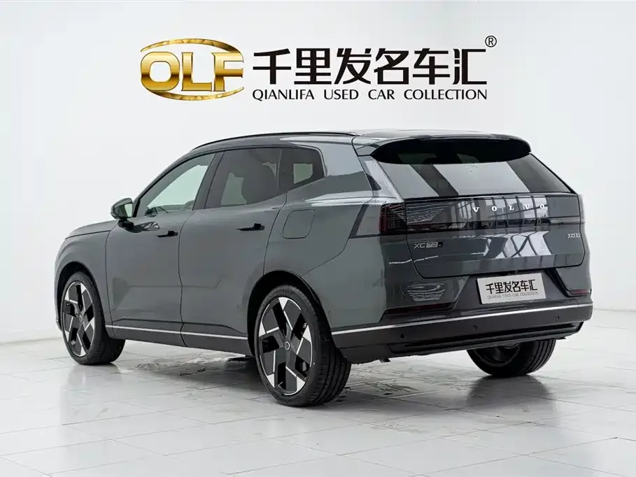 Volvo XC70 Plug-in Hybrid 2025 из CN, фото 4