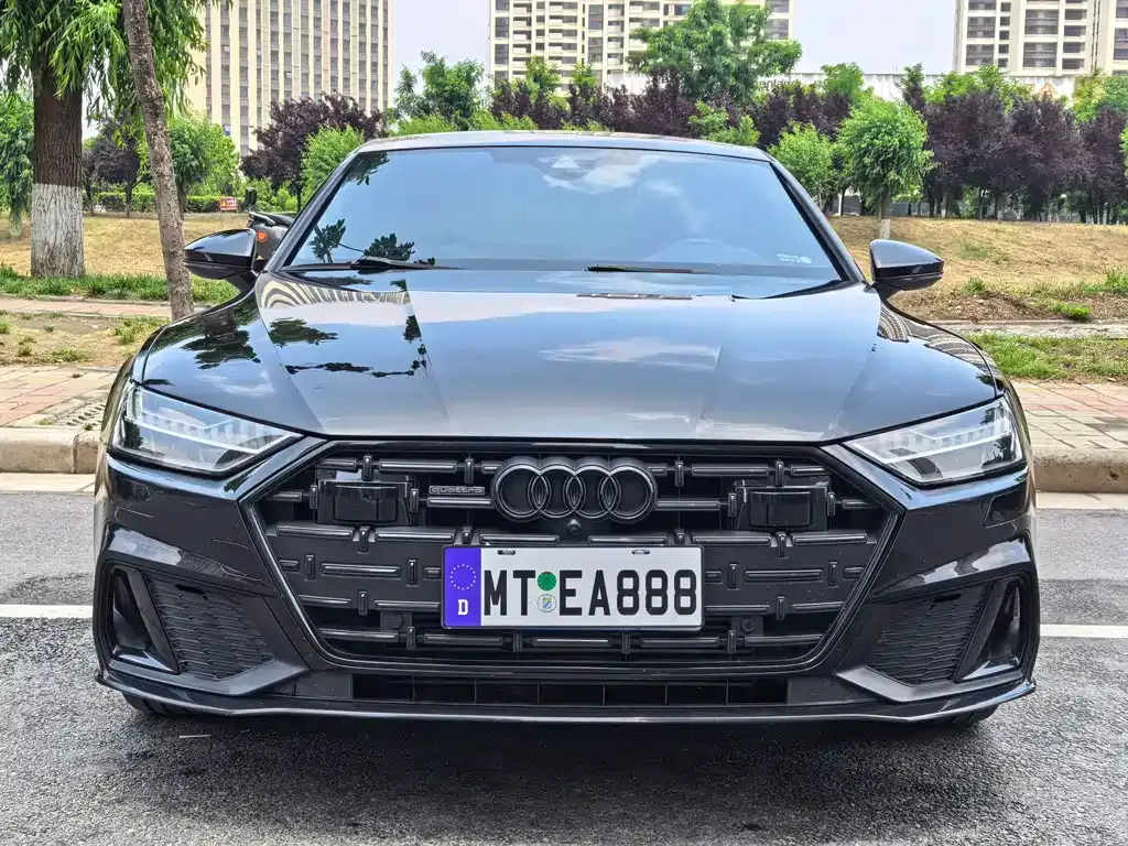 Audi A7L — фото 9