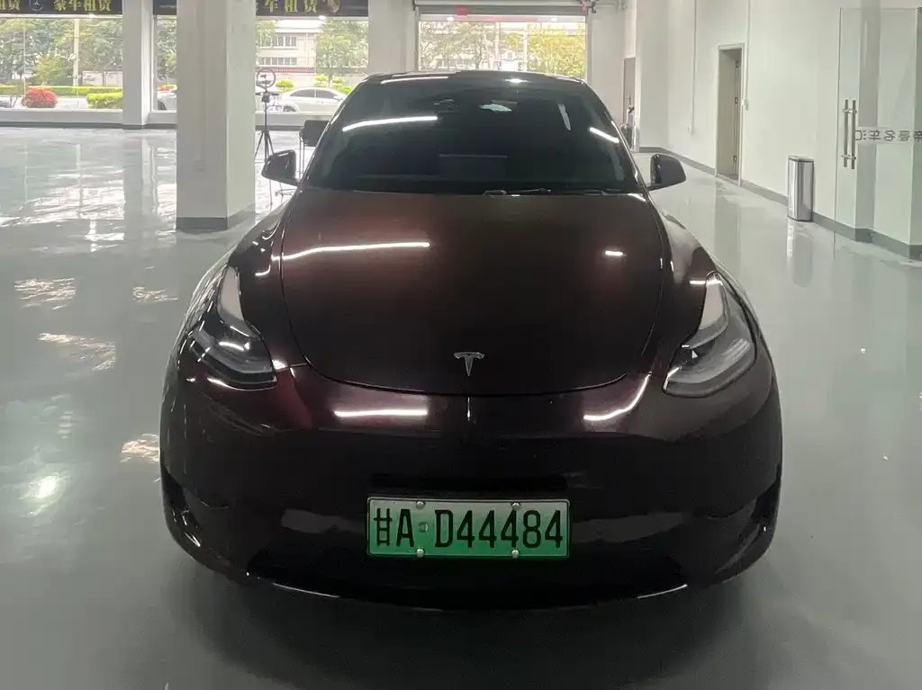 Tesla Model Y — фото 6