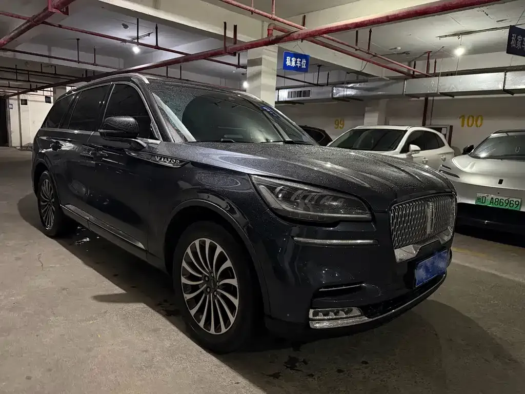 Lincoln Aviator — фото 9
