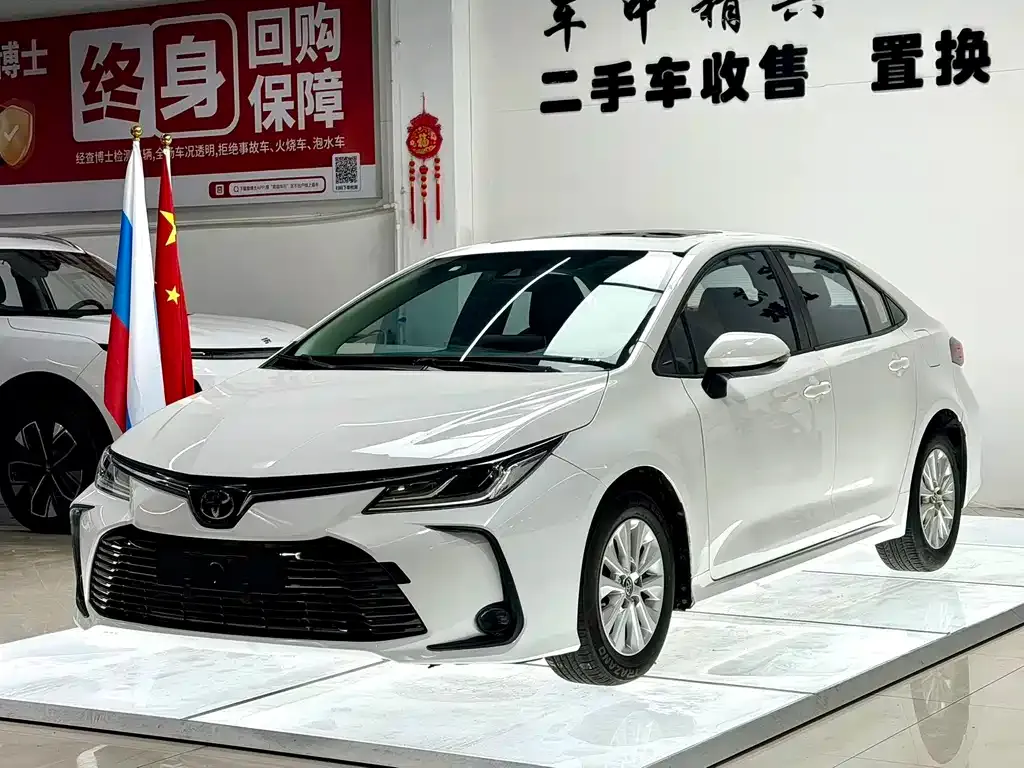Toyota Corolla — фото 1