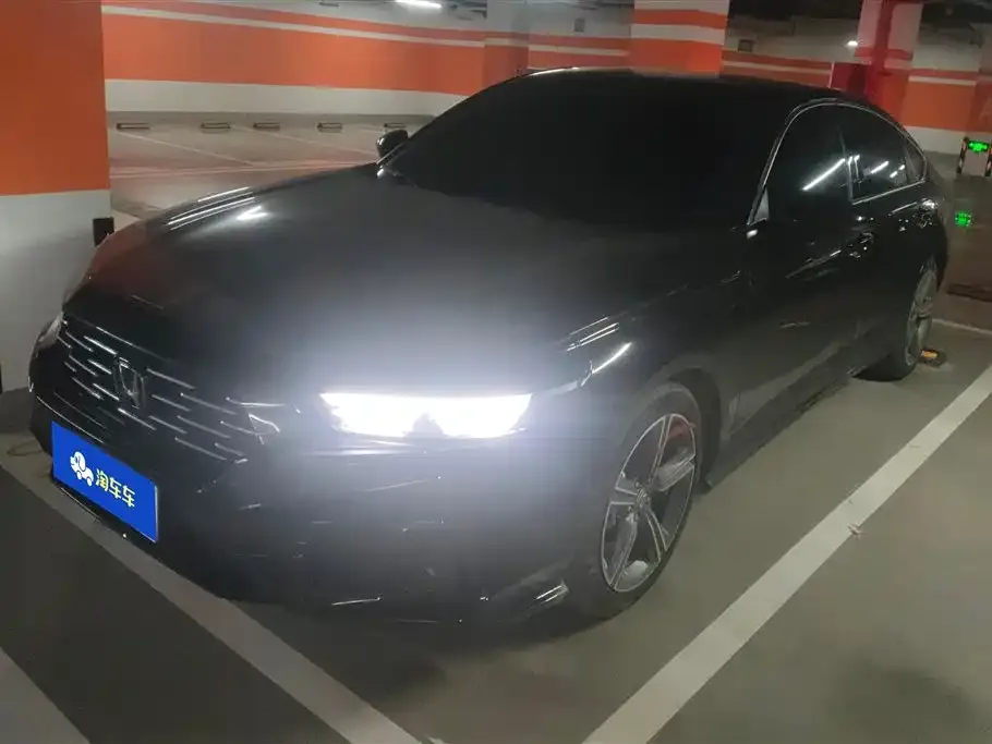 Honda Accord — фото 1