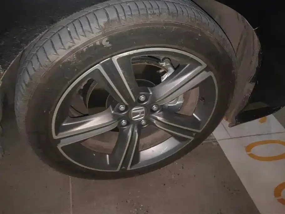 Honda Accord — фото 10