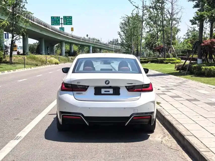BMW i3 — фото 8