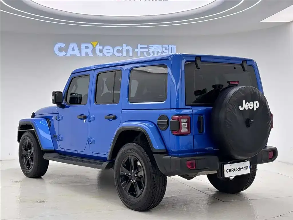 Jeep Wrangler — фото 4
