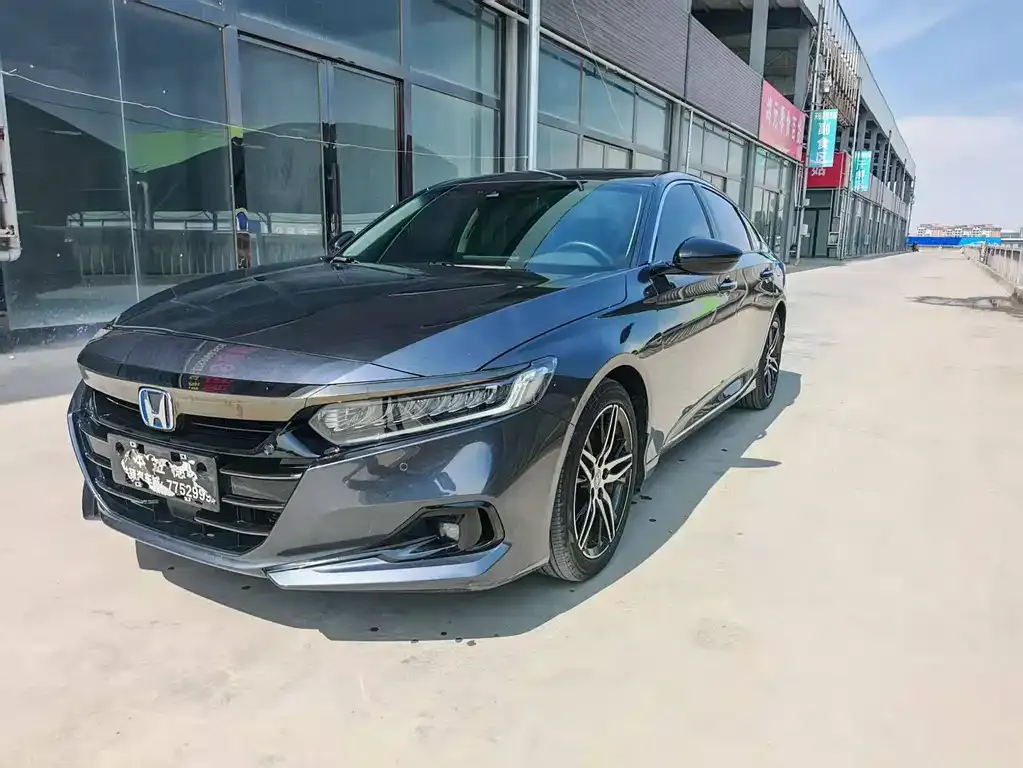 Honda Accord — фото 1