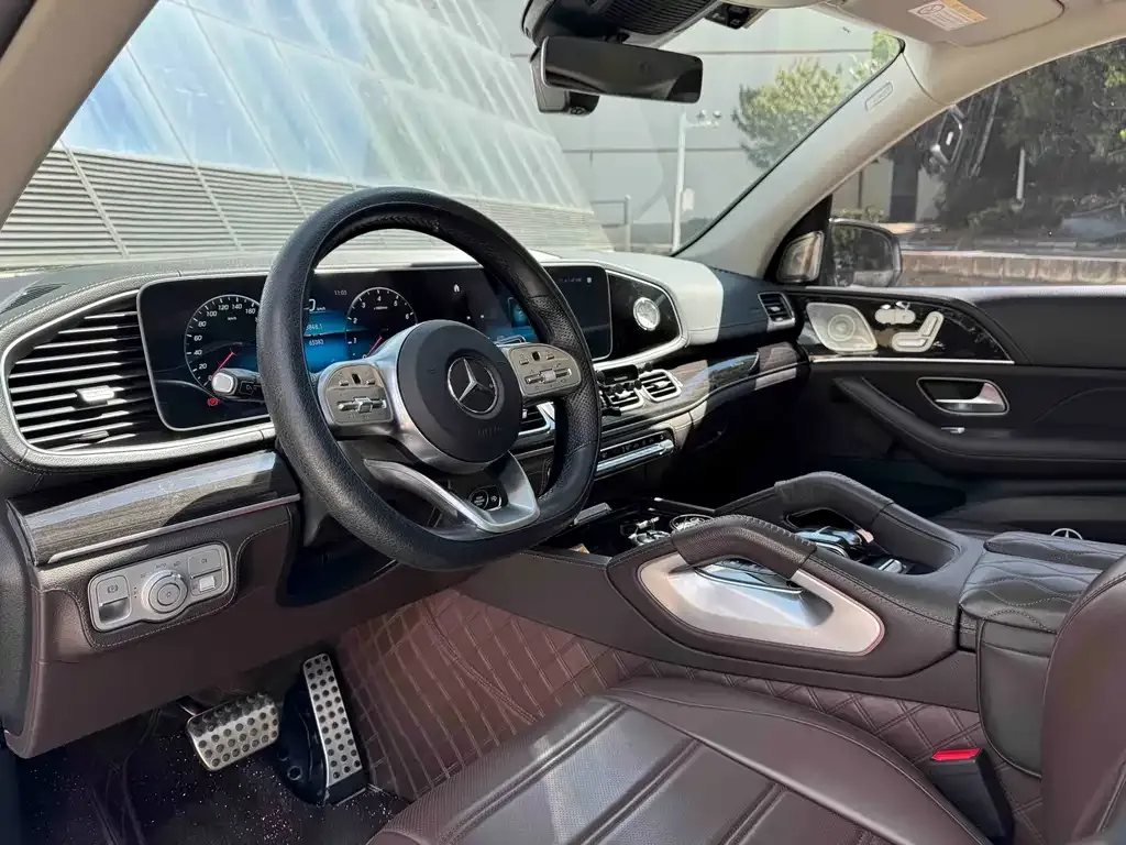 Mercedes-Benz GLS — фото 4