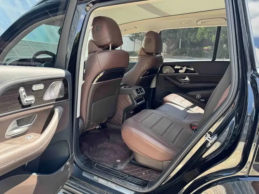 Mercedes-Benz GLS — фото 9