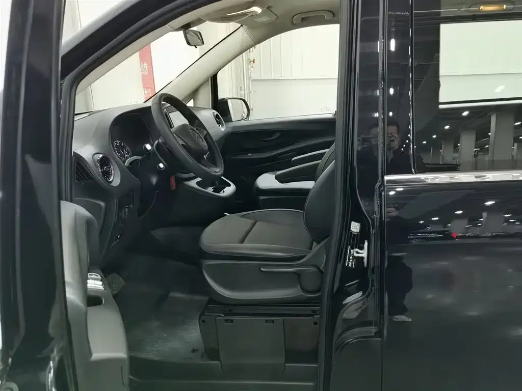 Mercedes-Benz Vito 2023 из CN, фото 7
