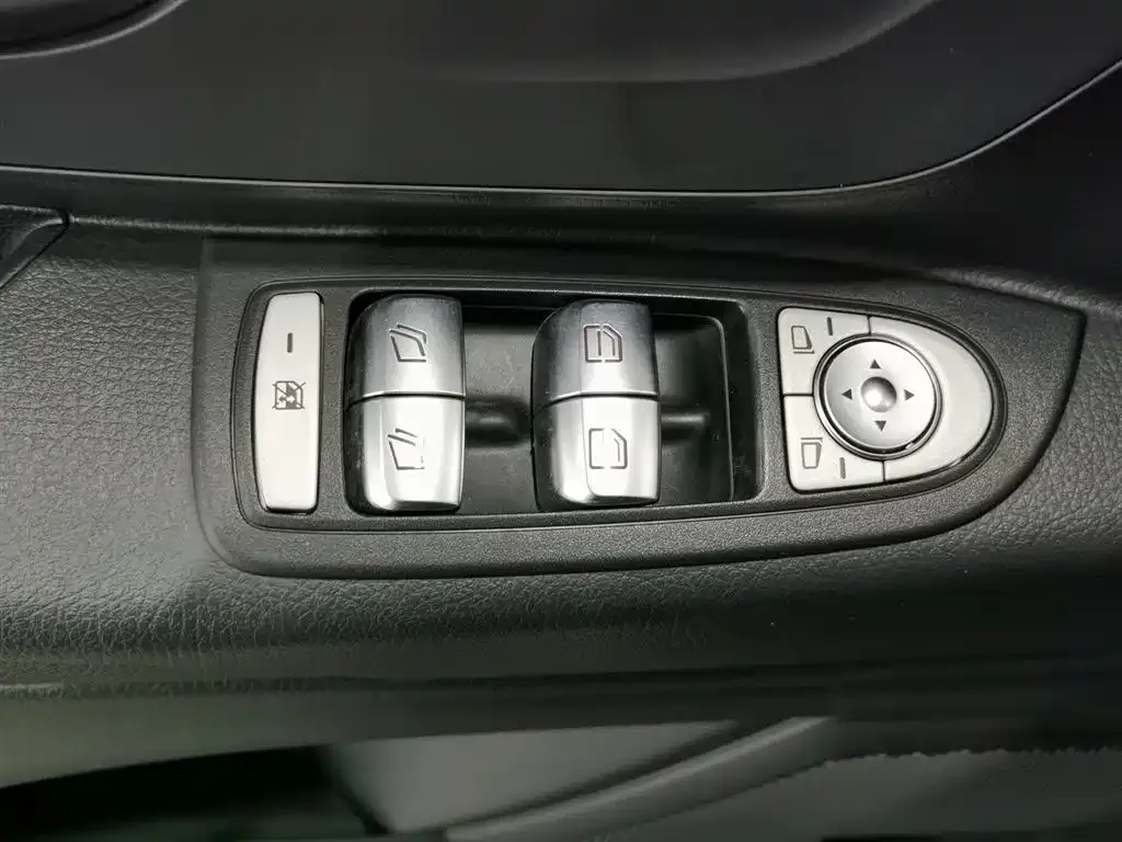 Mercedes-Benz Vito 2023 из CN, фото 8