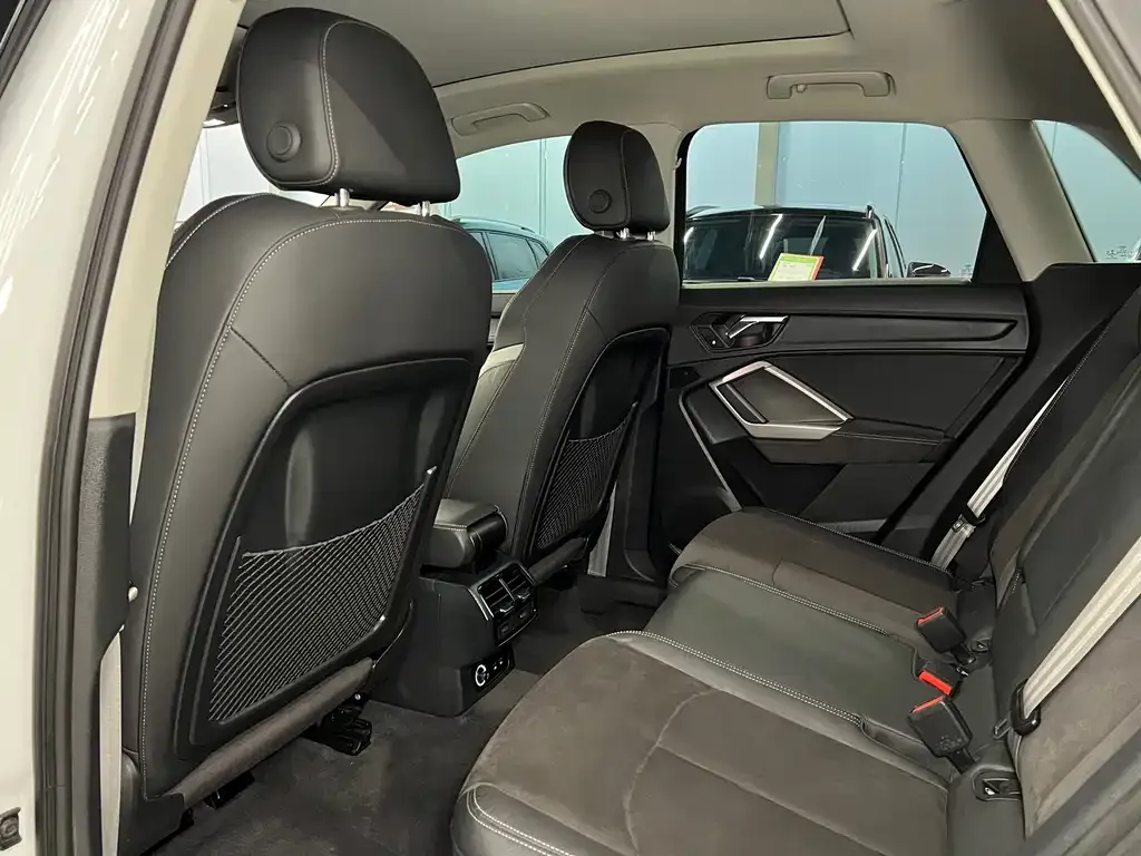 Audi Q3 2021 из CN, фото 3