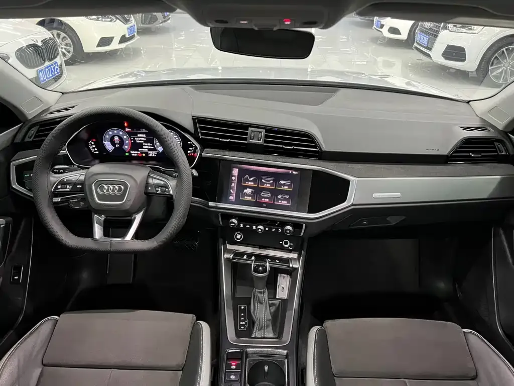 Audi Q3 2021 из CN, фото 5