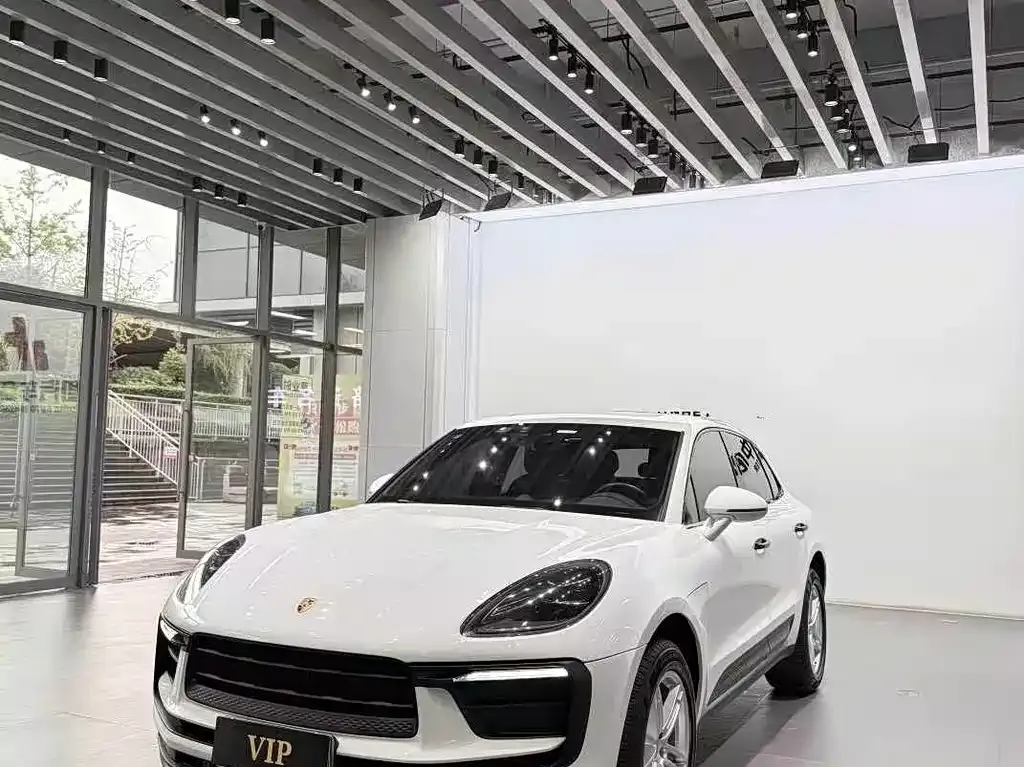 Porsche Macan — фото 1