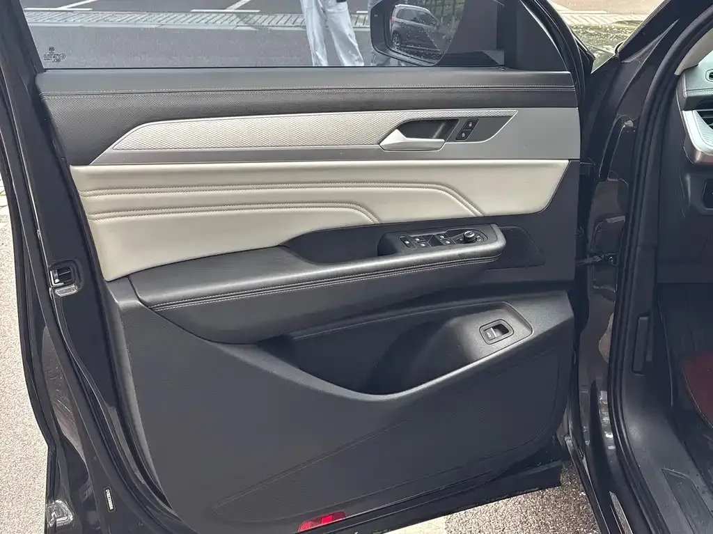 Volkswagen Tavendor 2023 из CN, фото 3