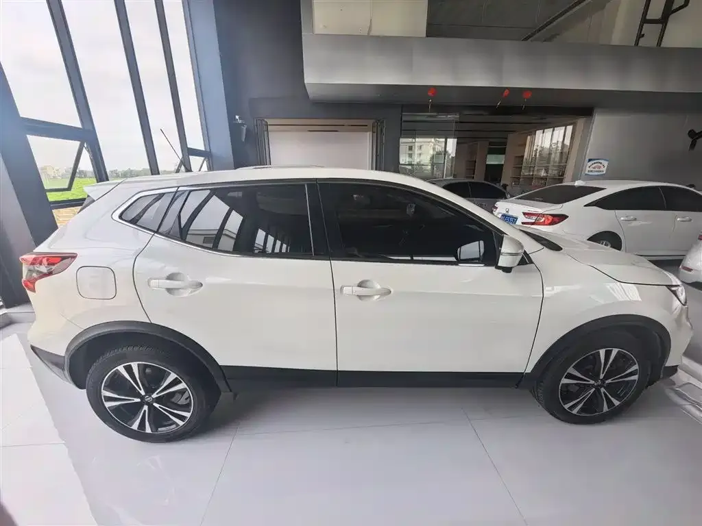 Nissan Qashqai — фото 5