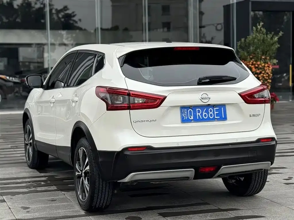 Nissan Qashqai — фото 6