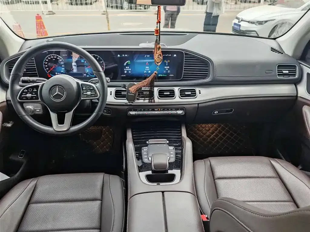 Mercedes-Benz GLE — фото 6