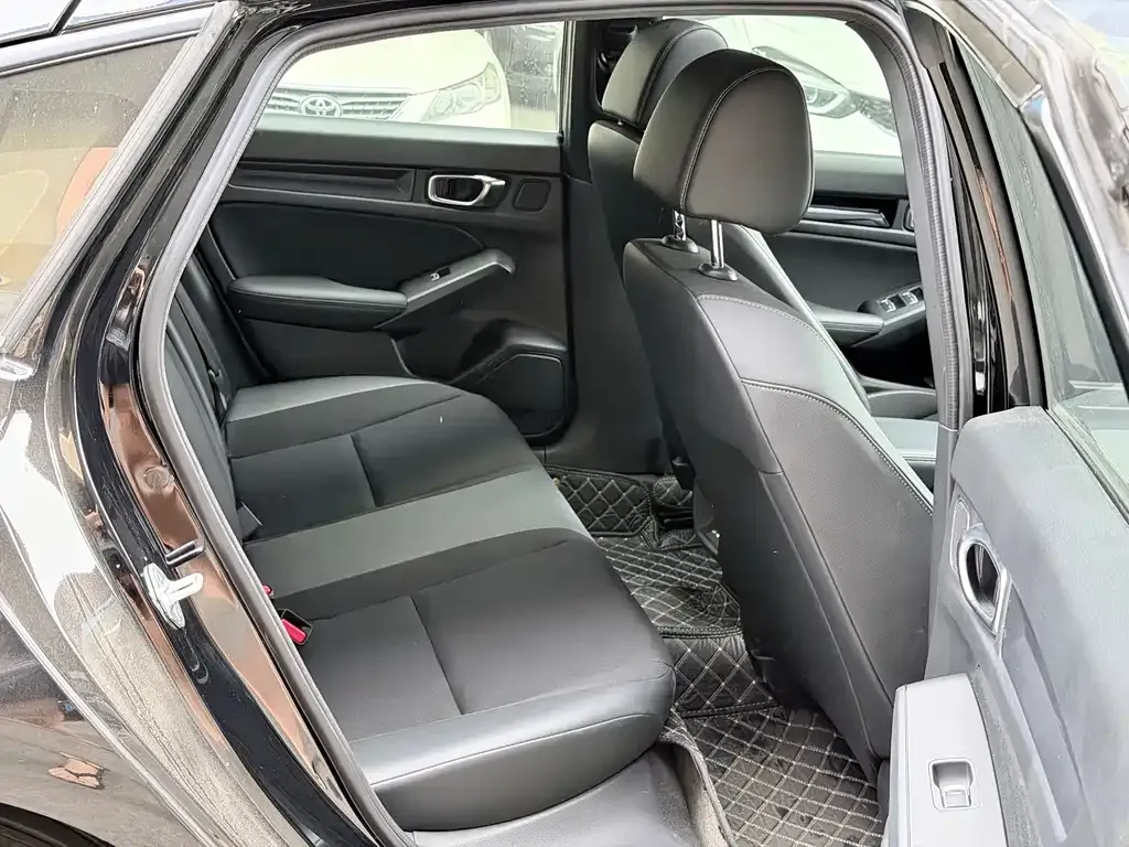 Honda Civic — фото 10