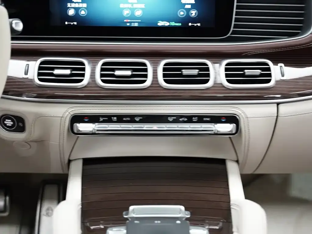 Mercedes-Benz GLS 2023 из CN, фото 2