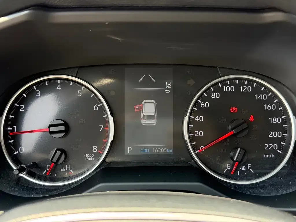 Toyota RAV4 2024 из CN, фото 2
