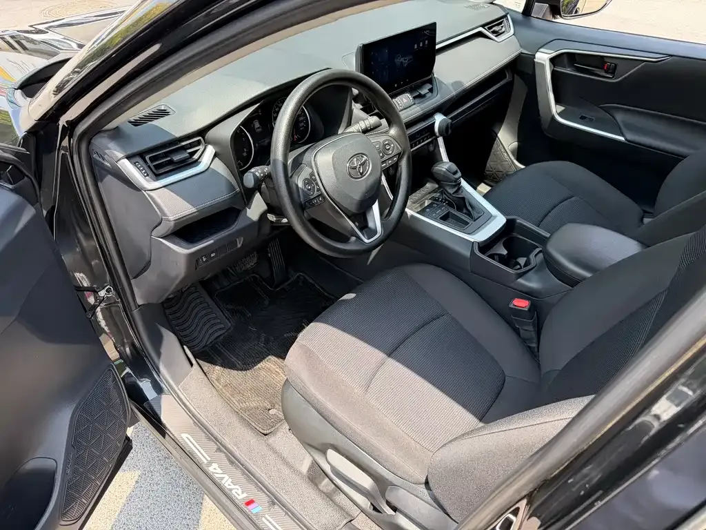 Toyota RAV4 2024 из CN, фото 9
