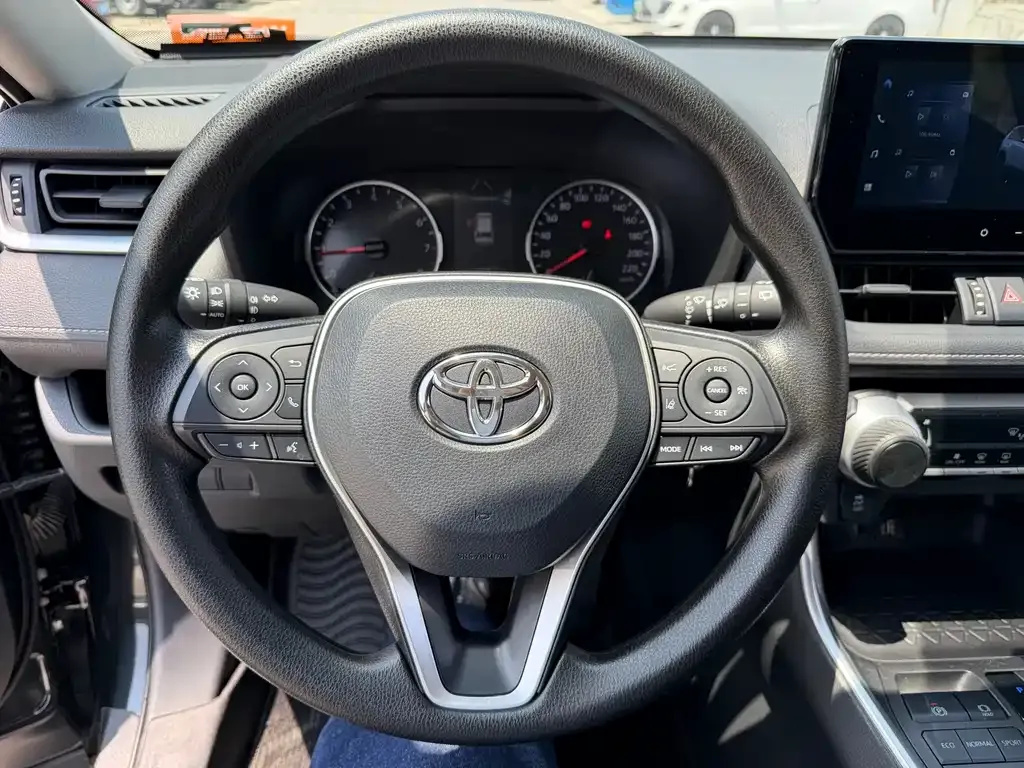 Toyota RAV4 2024 из CN, фото 6