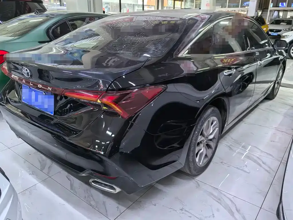 Toyota Avalon — фото 10