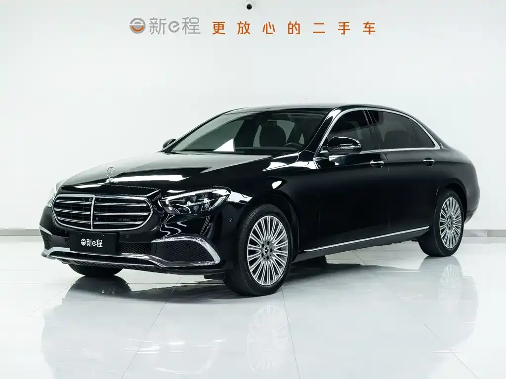 Mercedes-Benz E-Class — фото 1