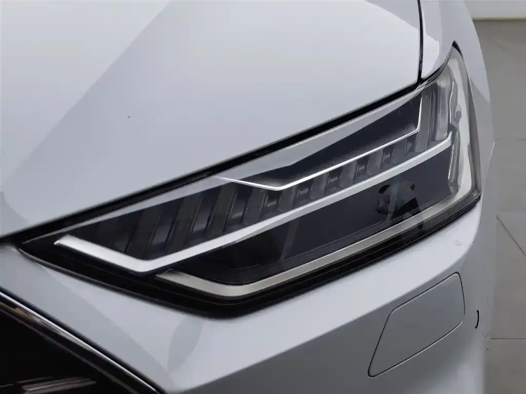 Audi A7L 2024 из CN, фото 10