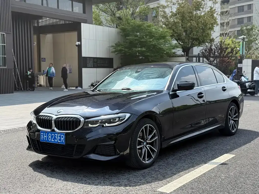 BMW 3 Series — фото 1