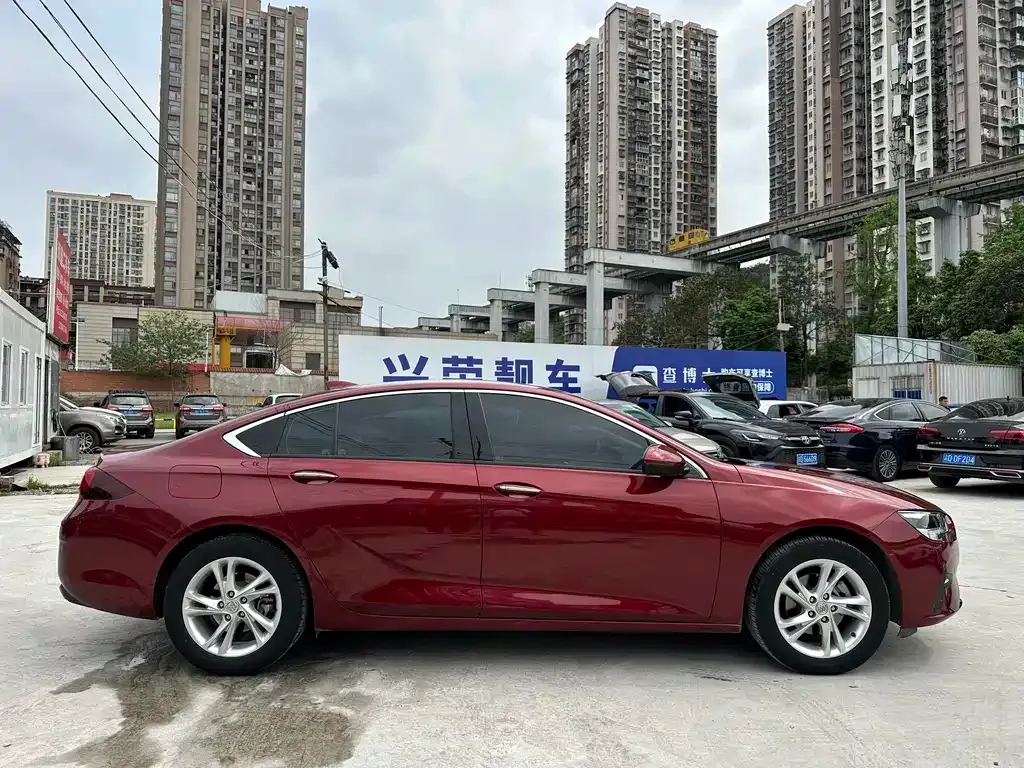 Buick Regal — фото 8