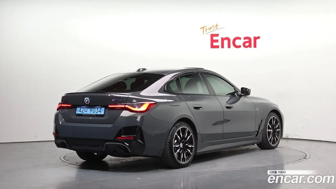 BMW i4 2023 из KR, фото 3