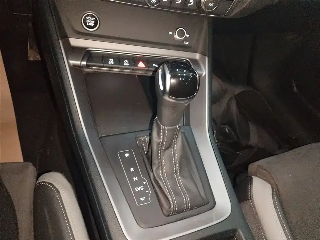 Audi Q3 2021 из CN, фото 7