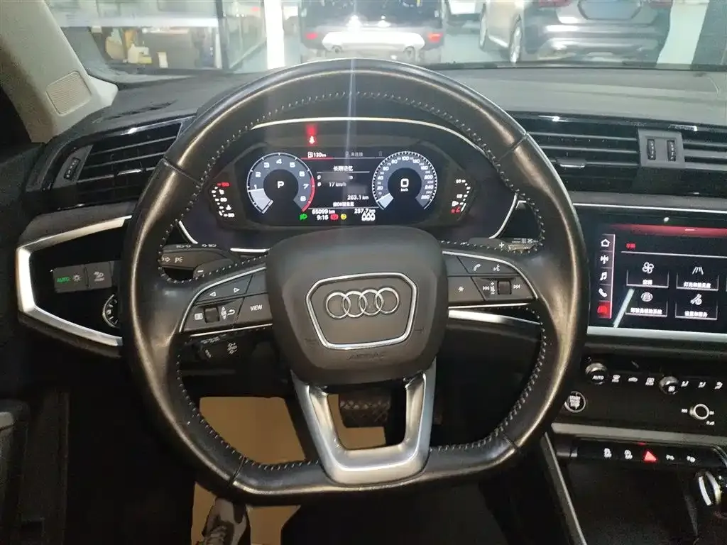 Audi Q3 2021 из CN, фото 10