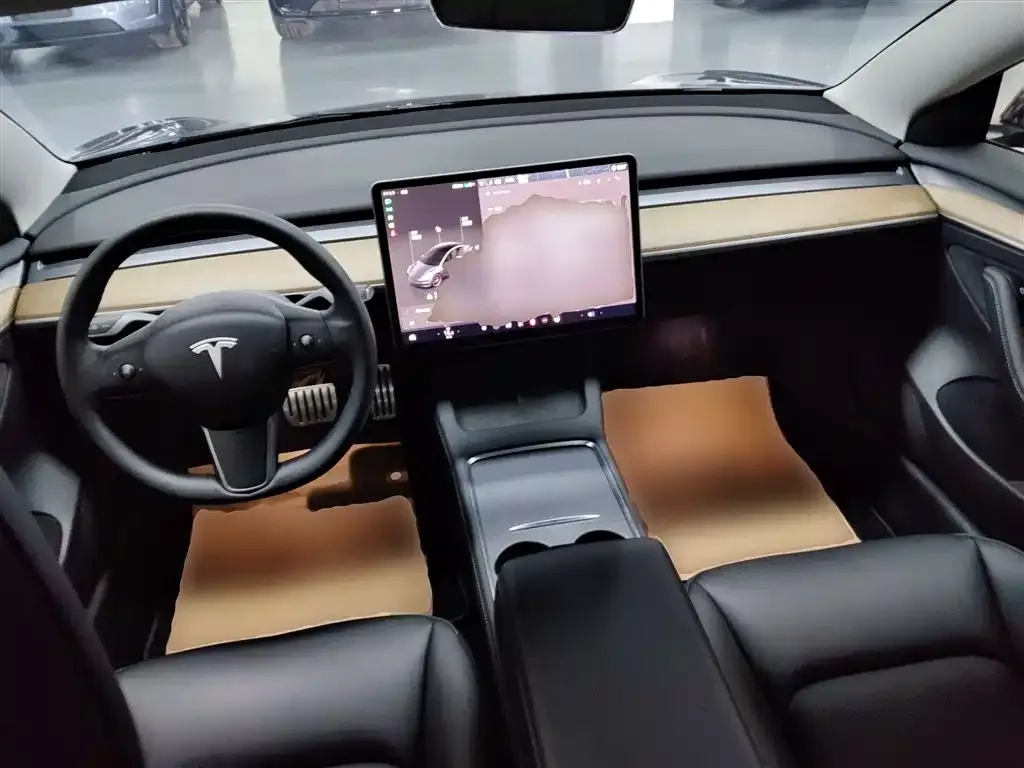 Tesla Model 3 — фото 5