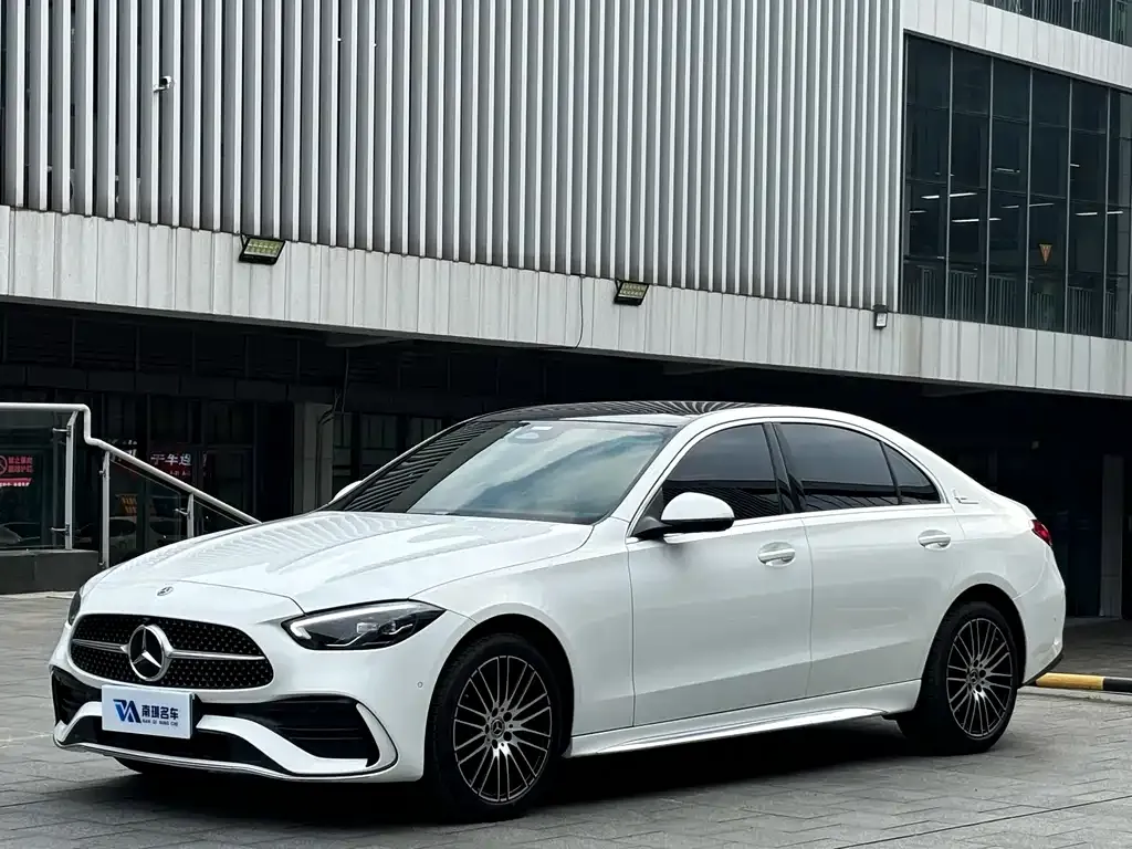 Mercedes-Benz C-Class — фото 1