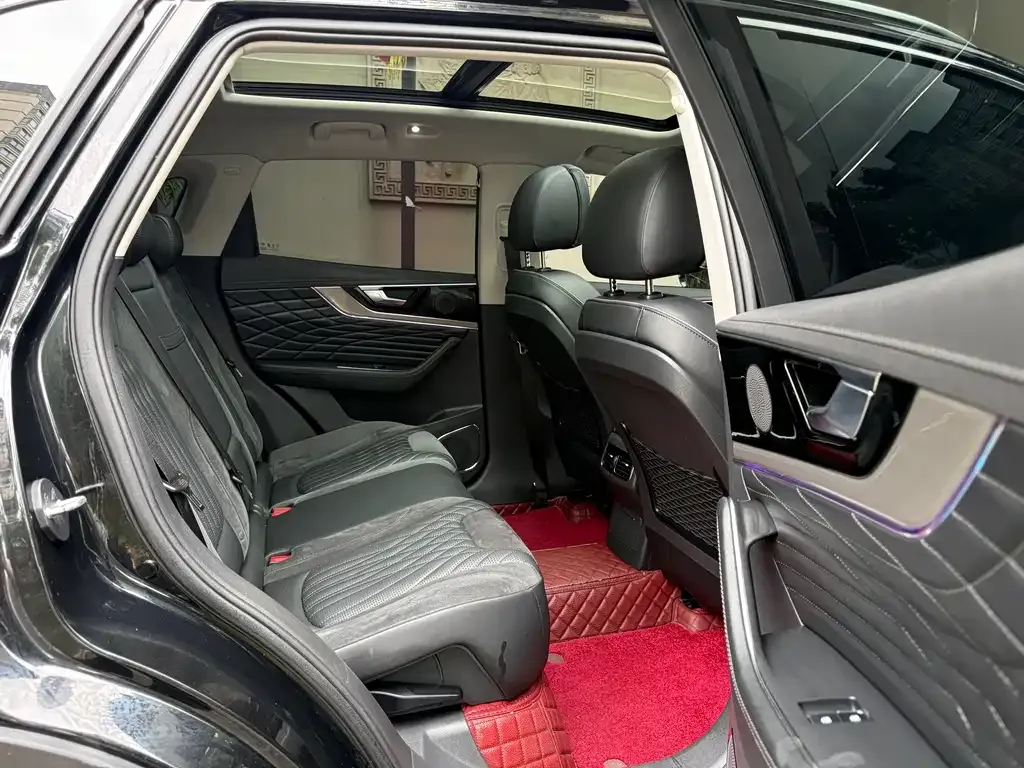 Hongqi HS5 2023 из CN, фото 2
