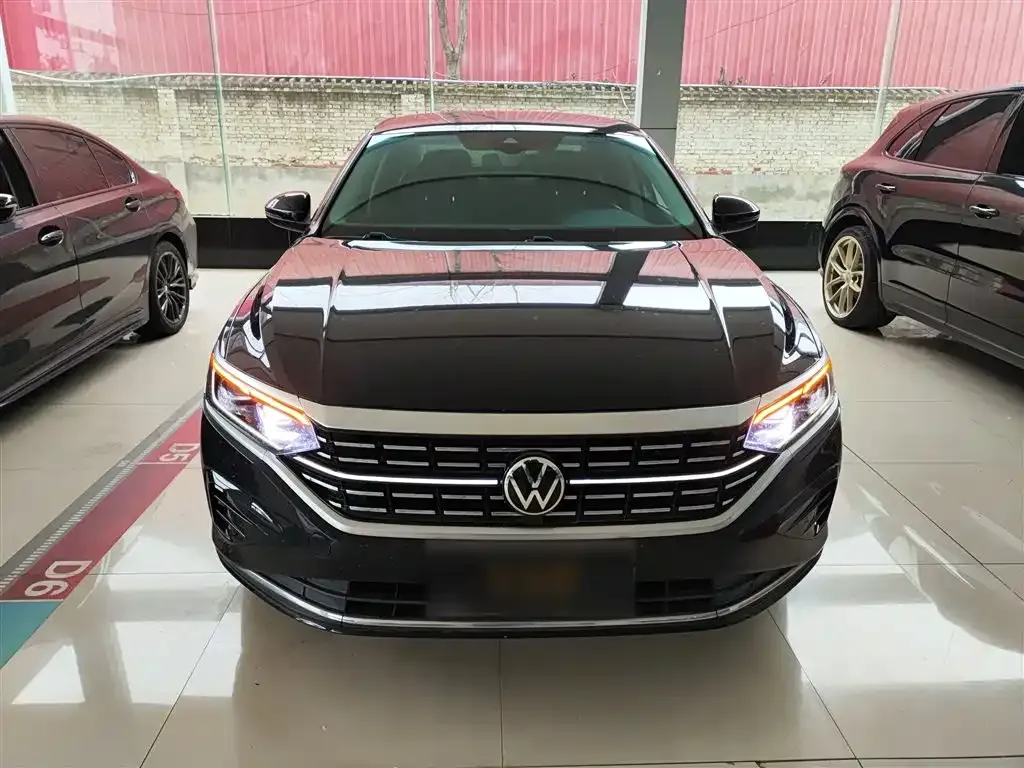 Volkswagen Passat — фото 8