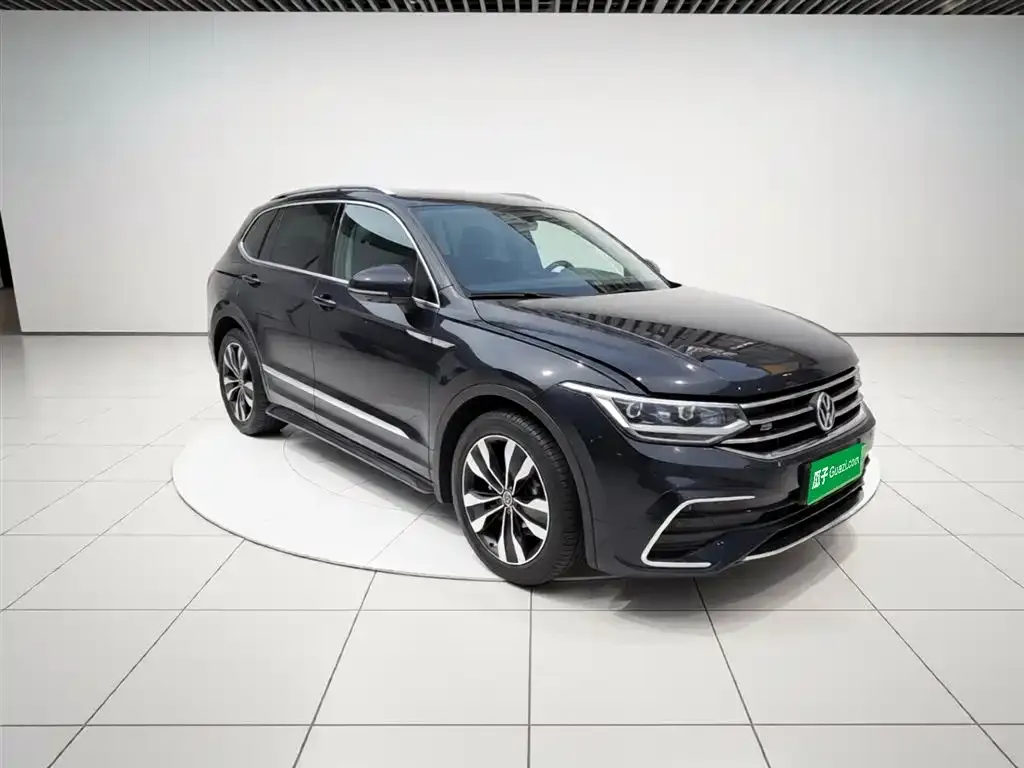 Volkswagen Tiguan L — фото 3