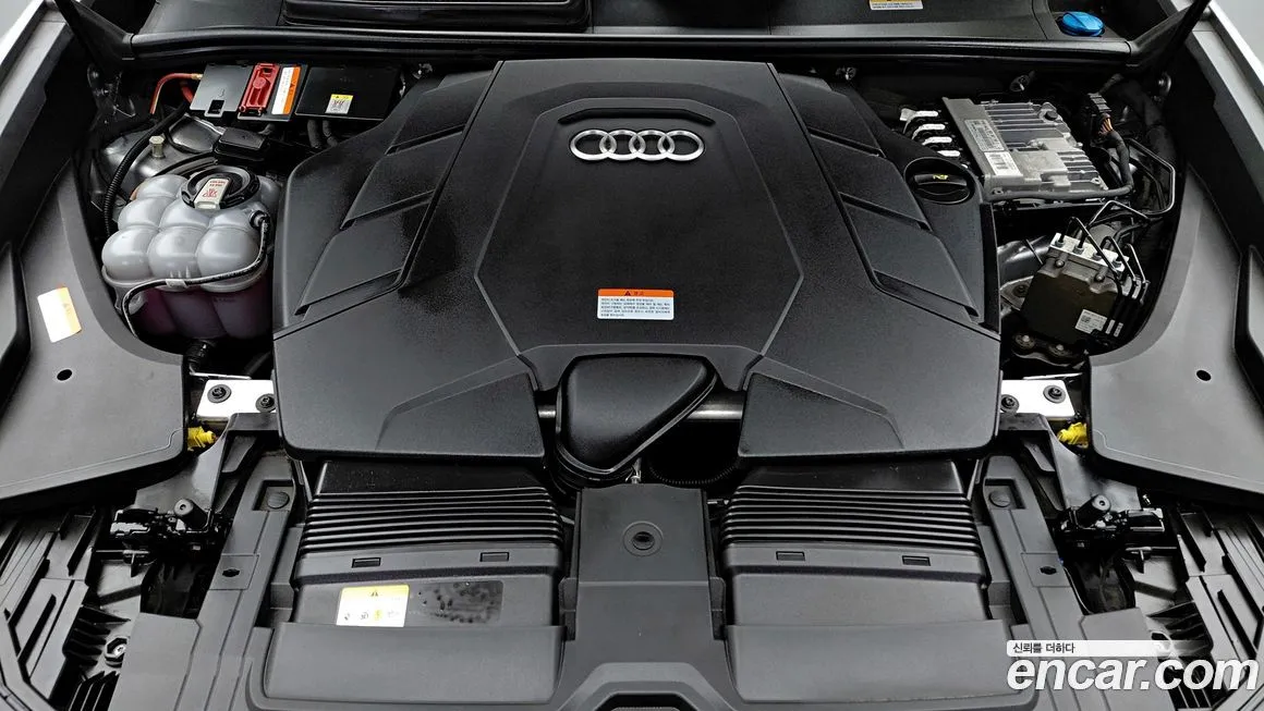 Audi Q8 2021 из KR, фото 9