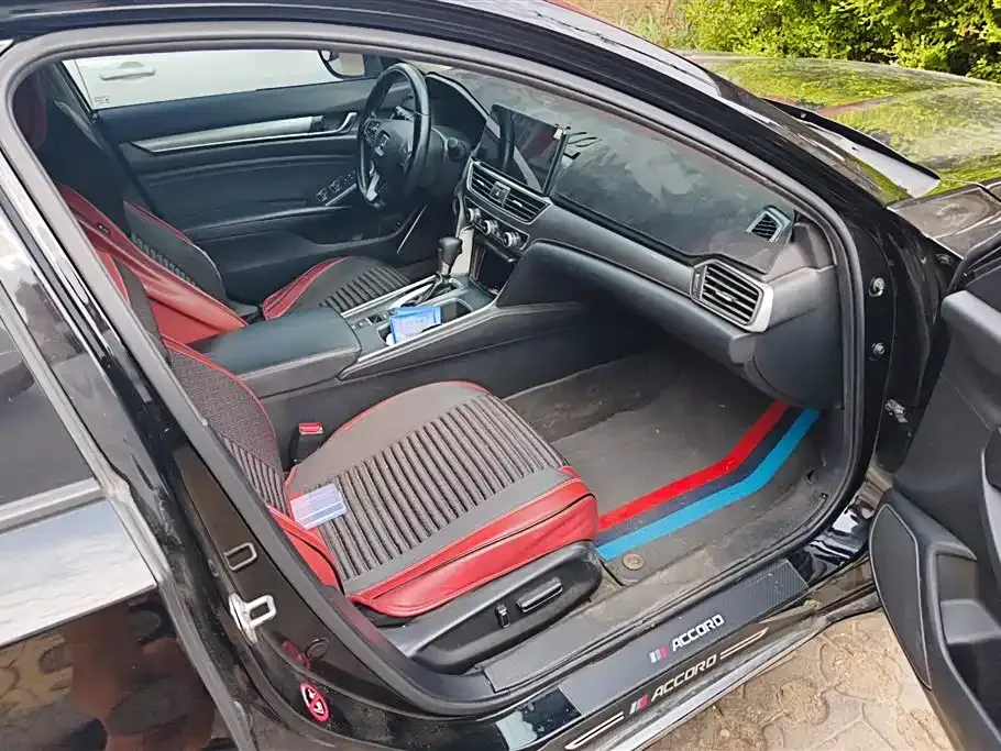 Honda Accord — фото 7