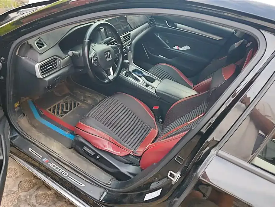 Honda Accord — фото 8