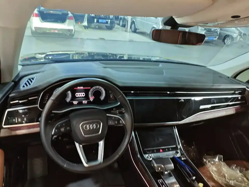 Audi Q7 — фото 2